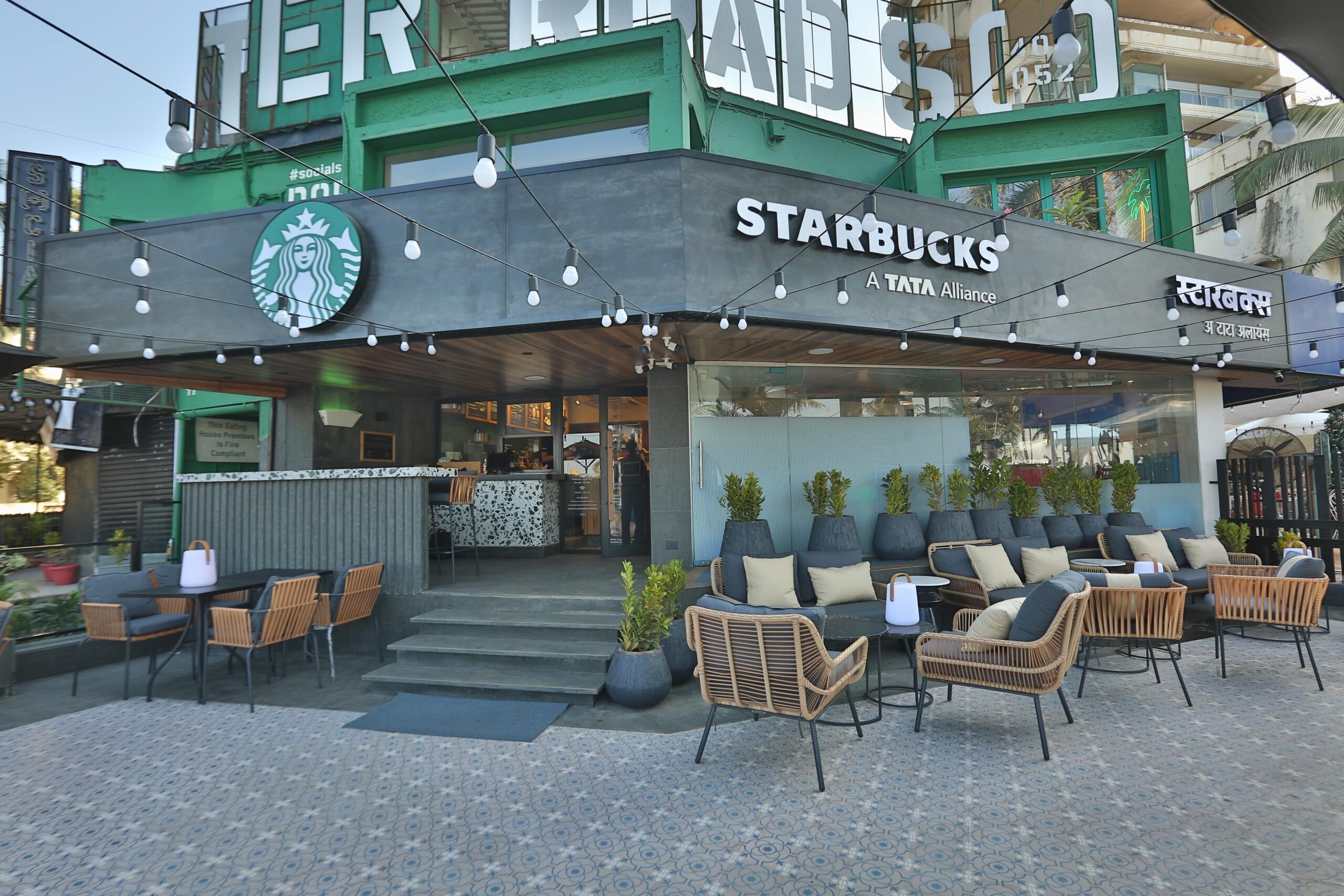 Starbucks opens at Carter Road, Bandra, one of Mumbai’s iconic